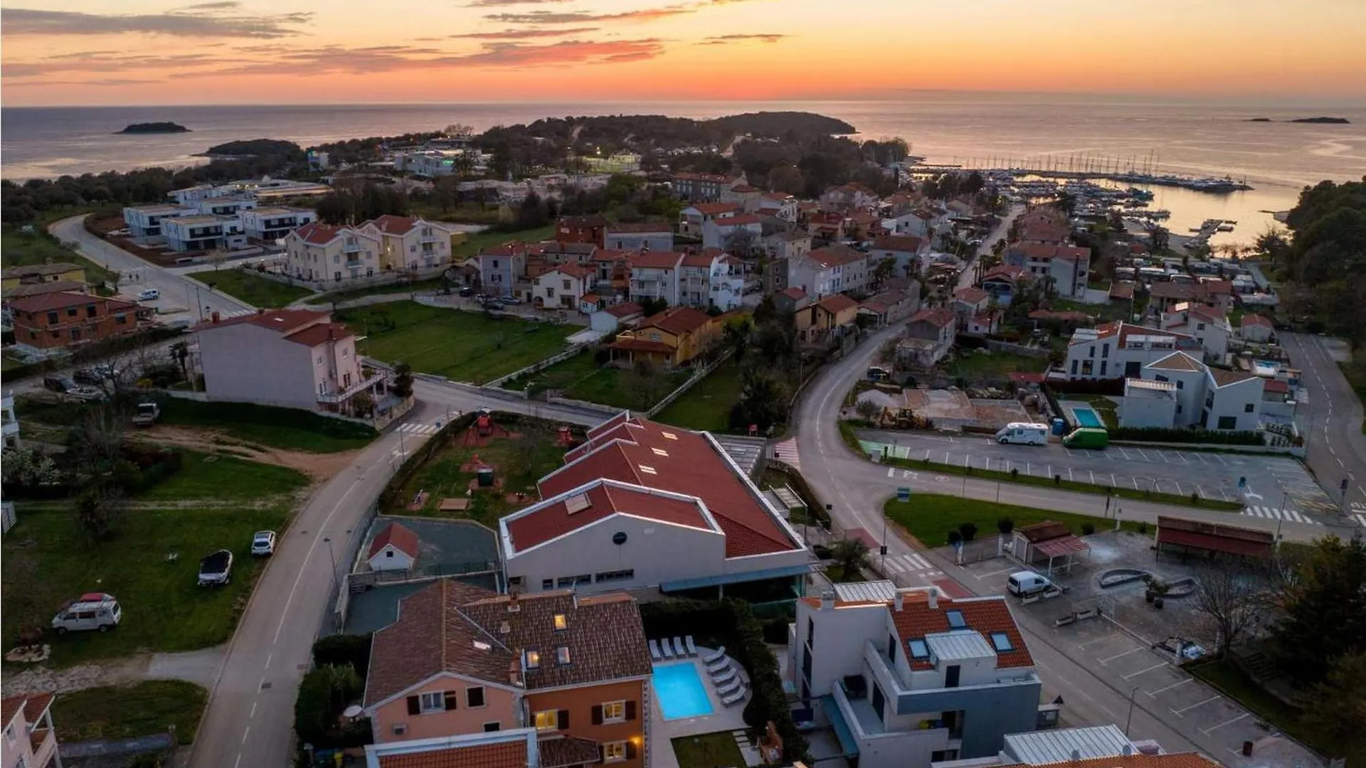 Villa Leon Funtana Holiday home